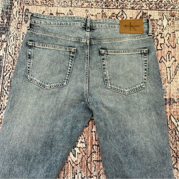 Calvin Klein NWT Skinny Fit Jeans Size W33 L30 Medium Blue Wash - Picture 11 of 14
